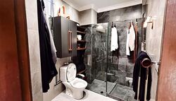 Sims Avenue East (D14), Semi-Detached #611915811